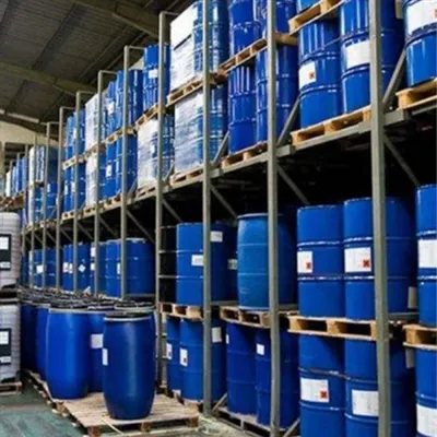 酢酸エチル液体 (CAS 141-78-6) はプラスチックと反応しますか?